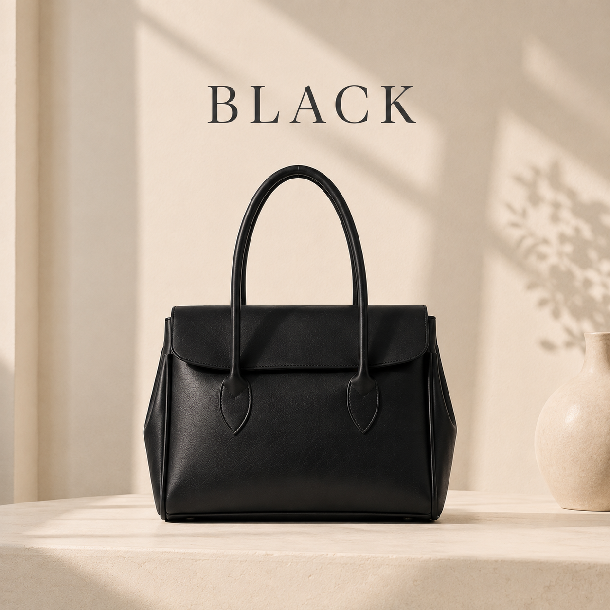 Fashionable structured shoulder tote